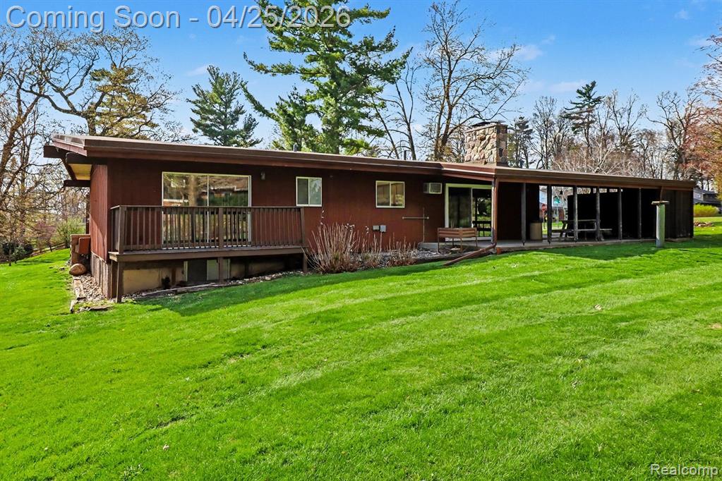 5746 Warbler Drive, Clarkston, MI — Photo 35