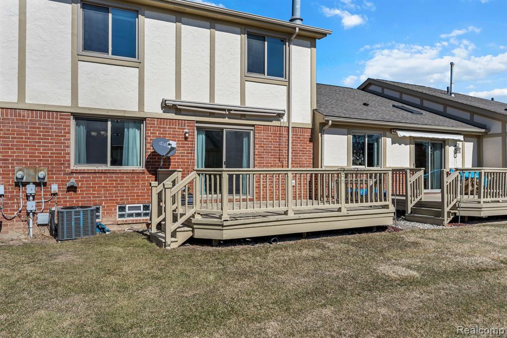 41874 BROOKVIEW Lane, Clinton Twp, MI 48038 — Photo 24