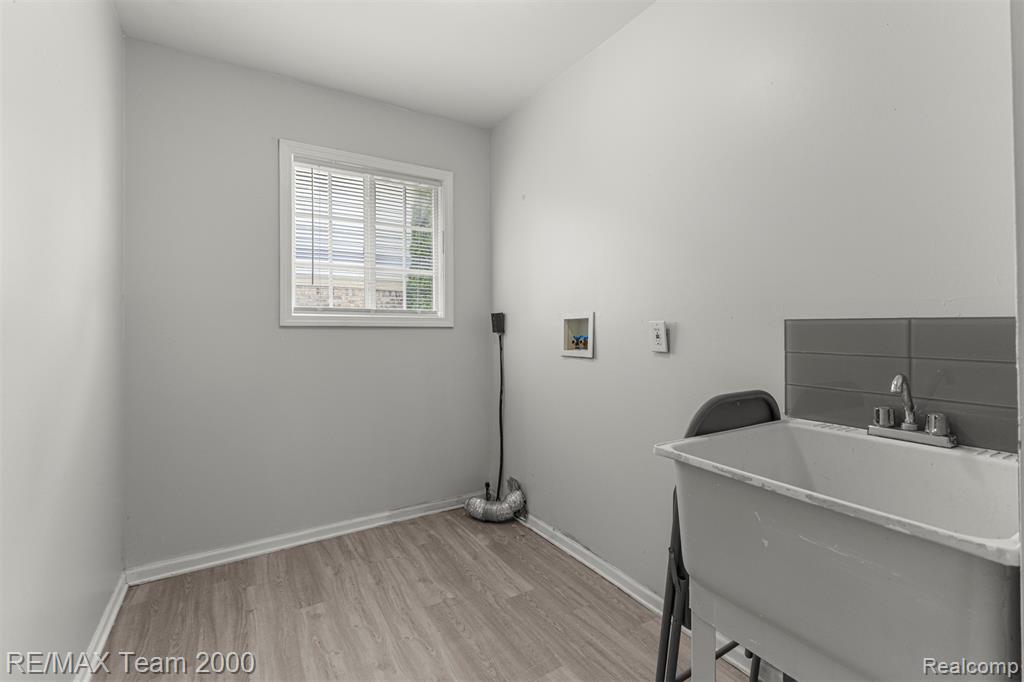 21717 Hildebrandt Drive, Flat Rock, MI 48134 — Photo 23