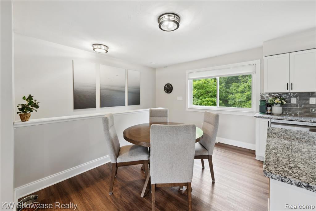 9296 Hilton Road, Brighton, MI 48114 — Photo 8