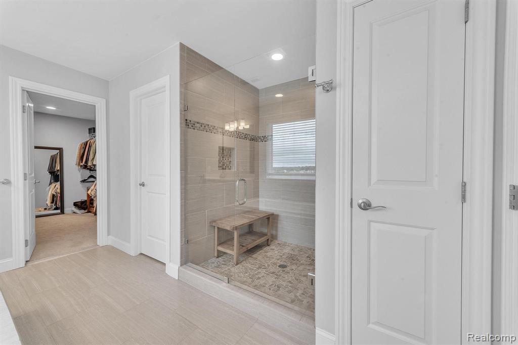 9857 Dartmouth Road, Clarkston, MI 48348 — Photo 45