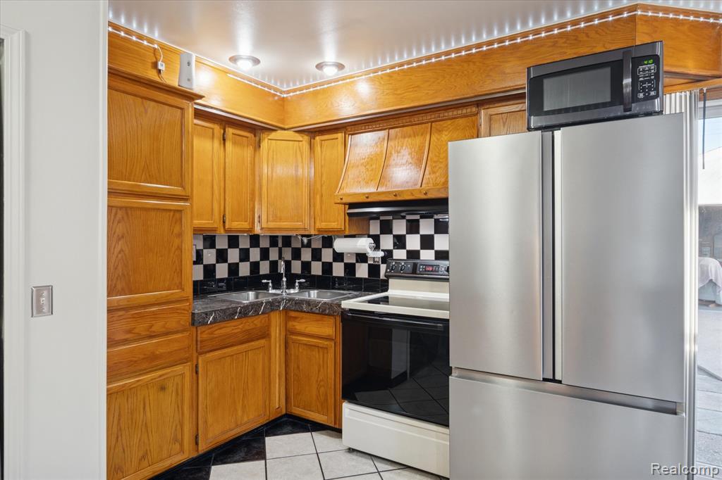 6037 William Street, Taylor, MI 48180 — Photo 18