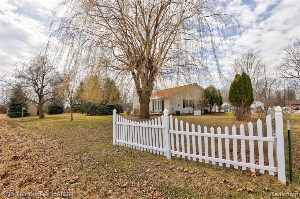4887 CANTERBURY, Vassar, MI 48768 — Photo 50