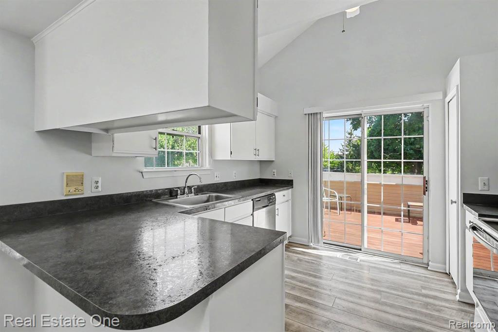 6617 Chimney Sweep, West Bloomfield, MI — Photo 12