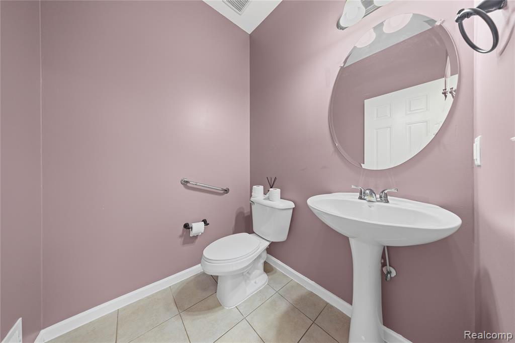 42613 Meridian Drive, Sterling Heights, MI 48313 — Photo 14