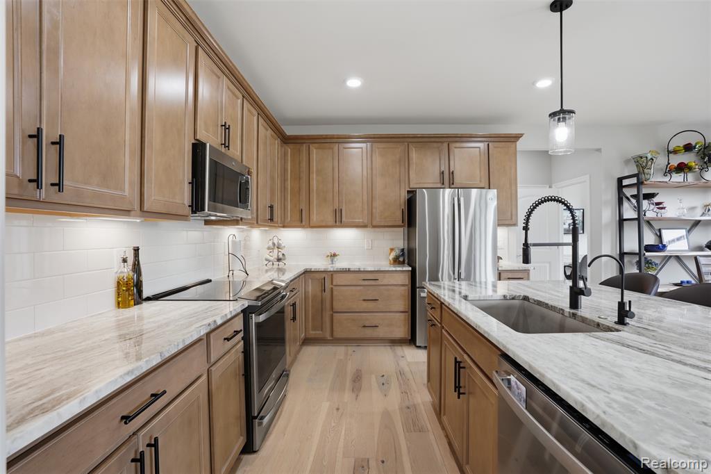 6111 Kingsley Court, Clarkston, MI — Photo 13