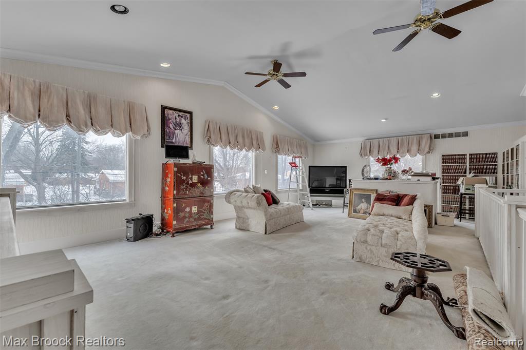23009 Maple Avenue, Farmington, MI 48336 — Photo 30