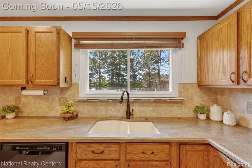 5903 Beaufort Drive, Canton, MI 48187 — Photo 18