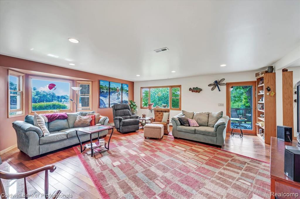 1325 Elkhorn Lake Road, Lake Orion, MI 48362 — Photo 26
