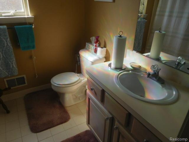 4116 April Lane, 24, Sterling Heights, MI 48310 — Photo 23
