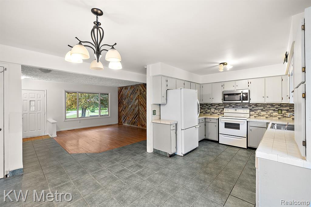 15183 YALE Road, Lynn, MI 48097 — Photo 21
