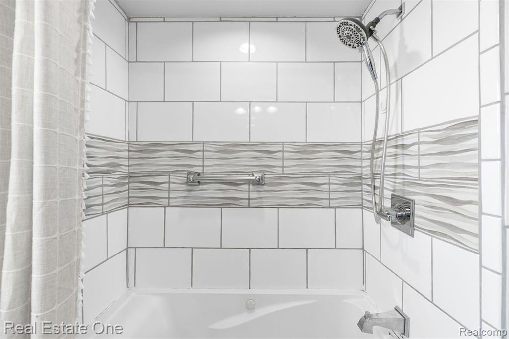 863 Harrison Boulevard, Lincoln Park, MI 48146 — Photo 18