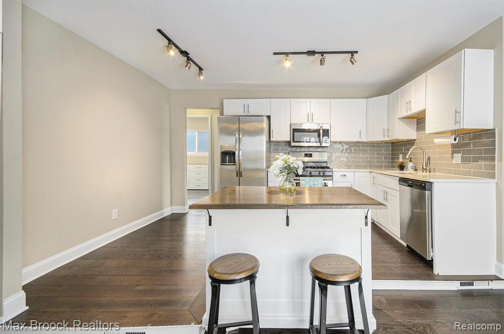 720 Hamlet Court, Auburn Hills, MI 48326 — Photo 5