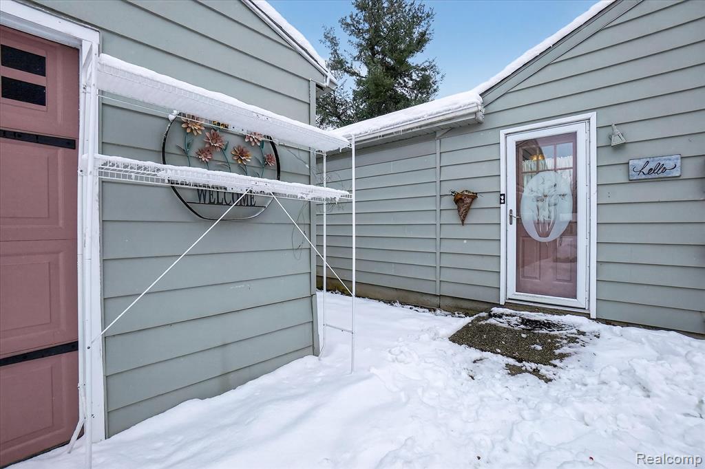 9102 N Genesee Road, Mount Morris, MI 48458 — Photo 3