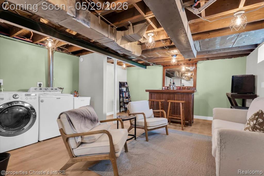 8740 Saratoga Street, Oak Park, MI 48237 — Photo 21