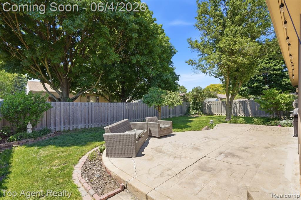 46519 Donahue Avenue, Macomb, MI 48044 — Photo 31
