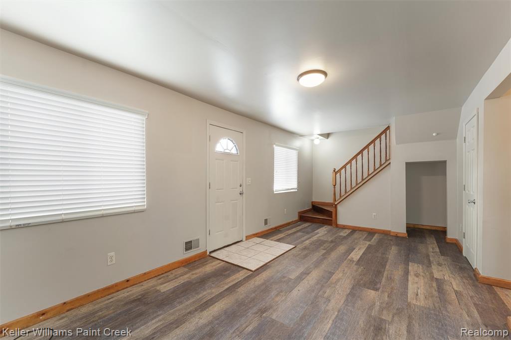 8523 Republic Avenue, Warren, MI 48089 — Photo 5