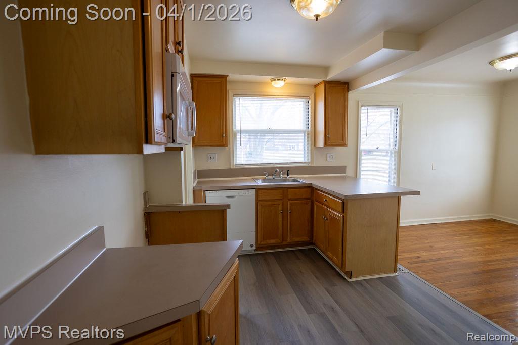 21465 Bournemouth Street, Harper Woods, MI 48225 — Photo 4