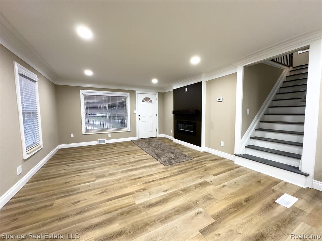 6596 MAPLE Drive, Clarkston, MI — Photo 2