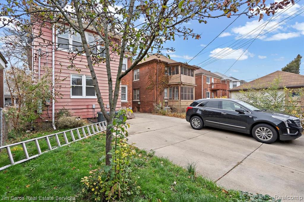 952 Beaconsfield Avenue, Grosse Pointe Park, MI 48230 — Photo 14