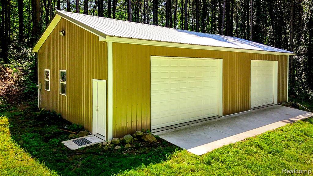 9245 PINE KNOB Road, Clarkston, MI 48348 — Photo 54