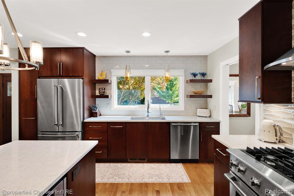 19418 Warwick Street, Beverly Hills, MI 48025 — Photo 21