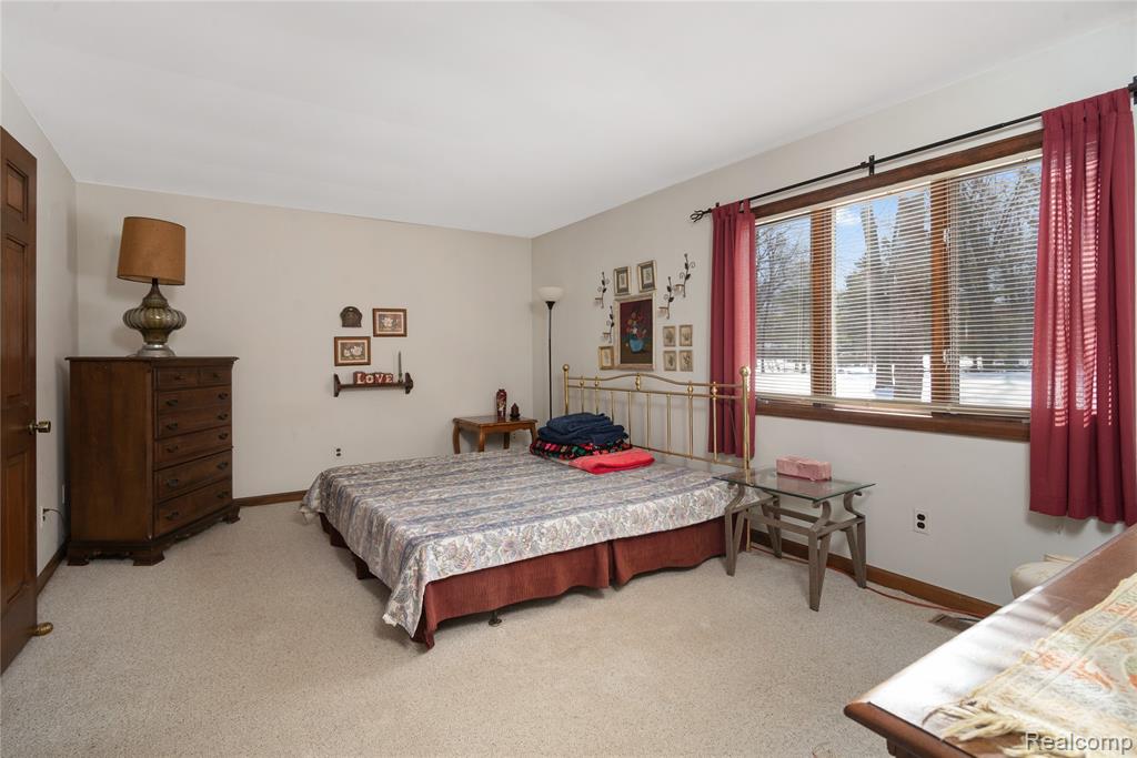 12155 Spencer Road, Milford, MI 48380 — Photo 12