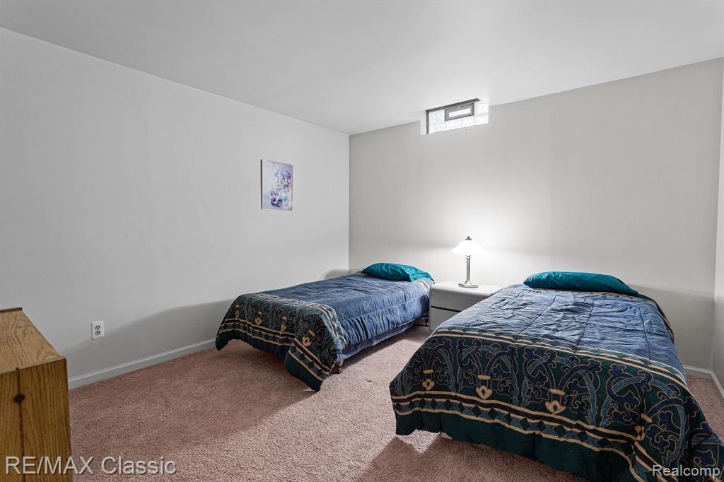 38360 Chessington, Farmington Hills, MI 48331 — Photo 29