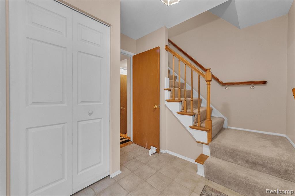 450 N Bywood Avenue, Clawson, MI — Photo 8