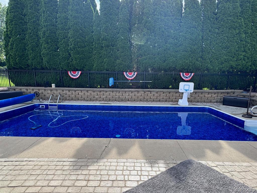 55670 PARKVIEW Drive, Shelby Twp, MI 48316 — Photo 42