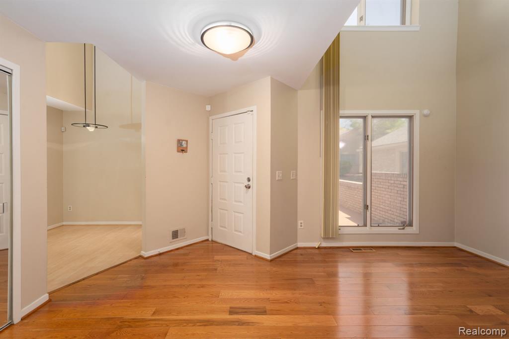 4343 Foxpointe Drive, West Bloomfield, MI 48323 — Photo 10