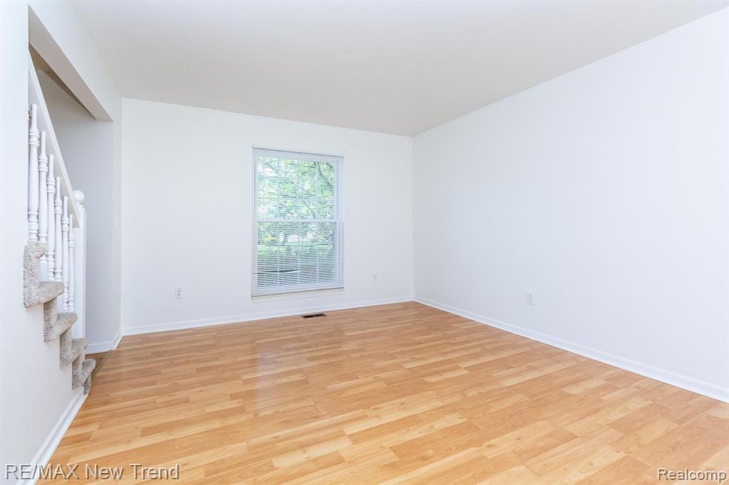 25935 Junction, Novi, MI — Photo 7