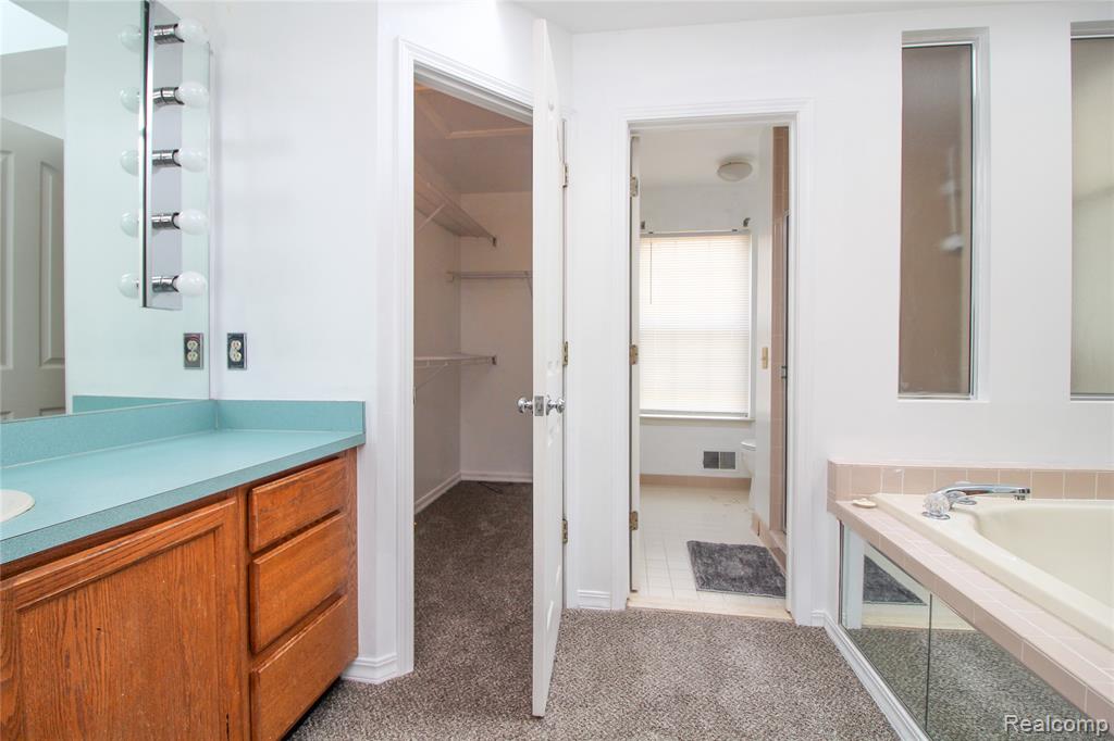 5562 Cary Drive, Ypsilanti, MI 48197 — Photo 27