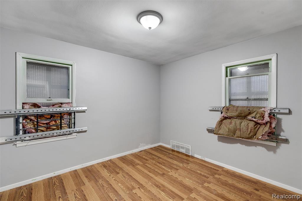 16446 E State Fair Street, Detroit, MI 48205 — Photo 15