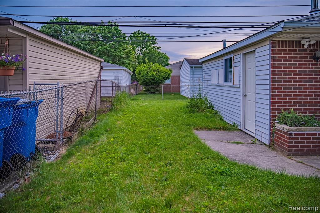 4420 Katherine Street, Dearborn Heights, MI 48125 — Photo 35