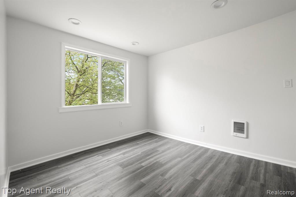 19164 Riopelle Street, Highland Park, MI 48203 — Photo 22