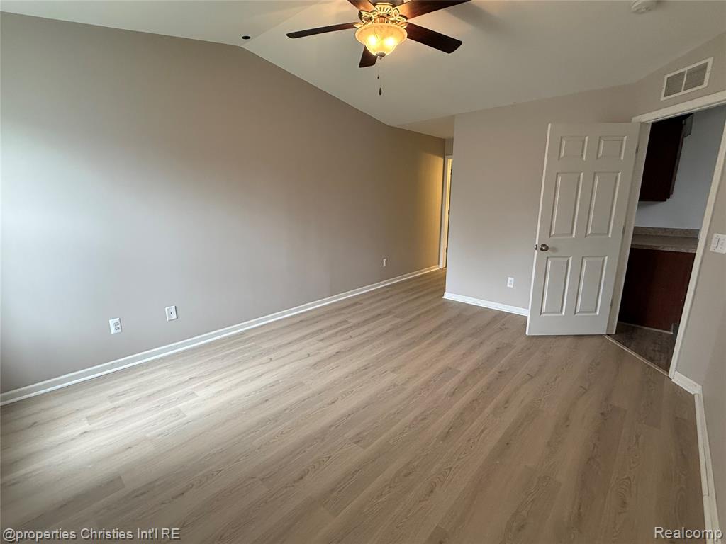 8413 Heywood Circle, Sterling Heights, MI 48312 — Photo 13