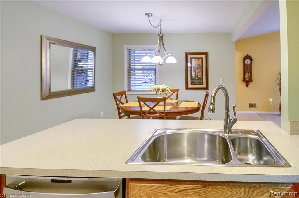 17430 N LUCILLE Circle, New Boston, MI 48164 — Photo 16