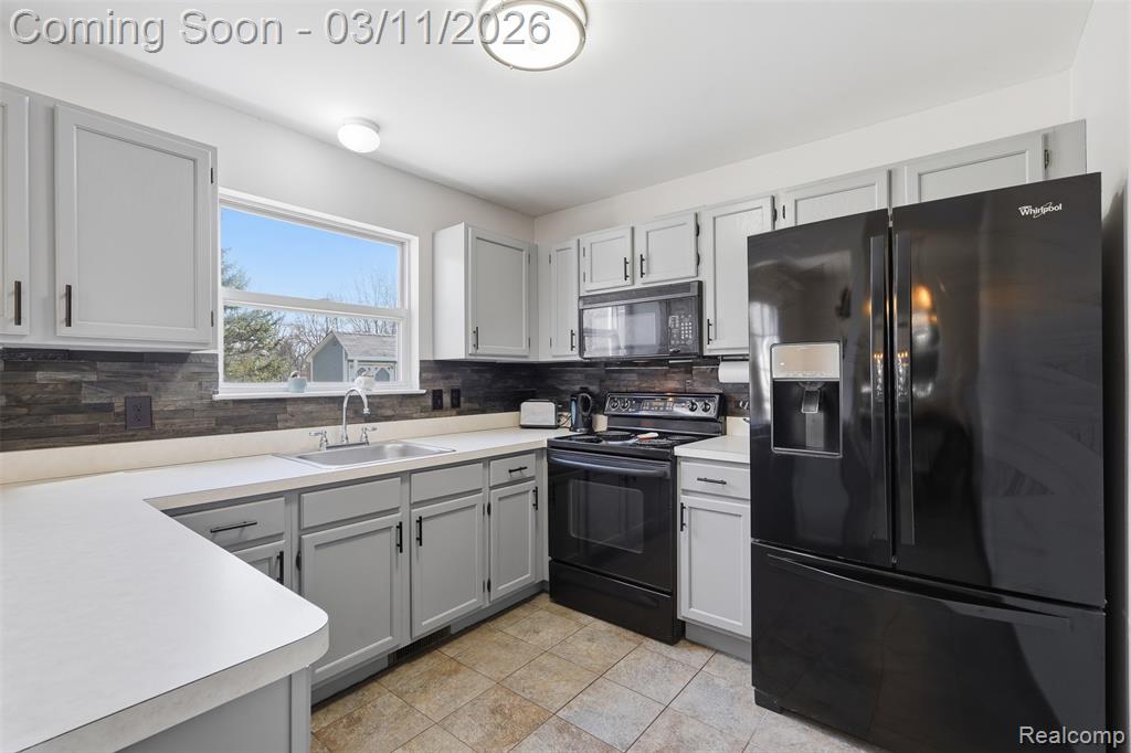 455 Waverly Lane, Howell, MI 48843 — Photo 13