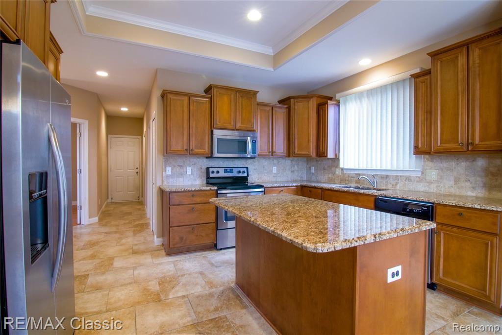 50416 Pinnacle Woods Lane, Macomb, MI 48042 — Photo 34