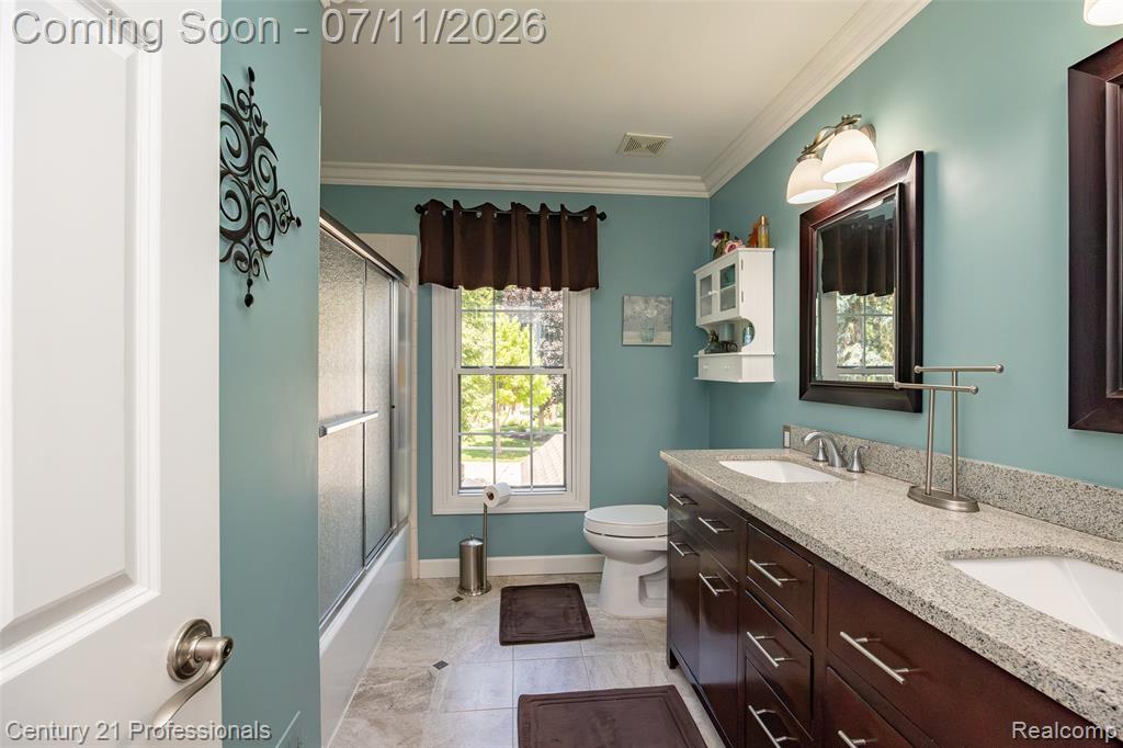 689 Woodfield Way, Rochester Hills, MI 48307 — Photo 26