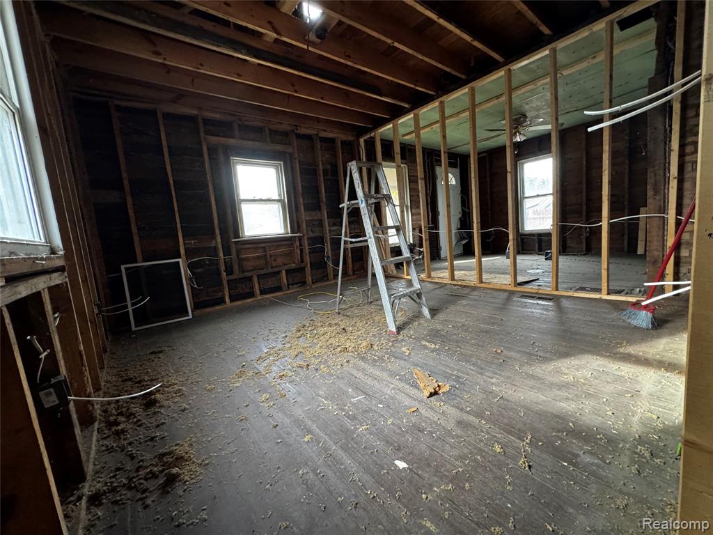 637 S Clemens Avenue, Lansing, MI 48912 — Photo 12