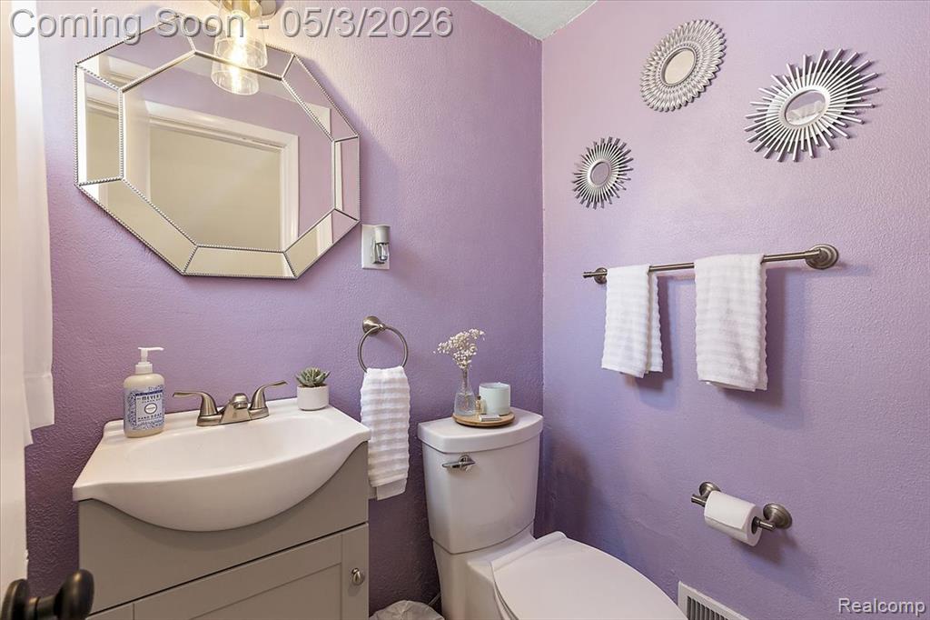 18241 Airport, Fraser, MI 48026 — Photo 27