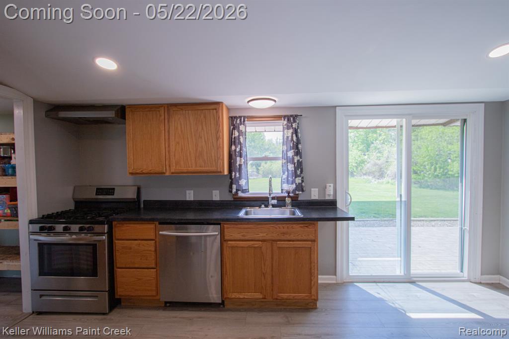 2189 Michigan Road, Port Huron, MI 48060 — Photo 9