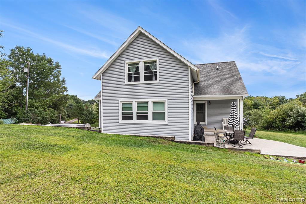2658 Bullock Road, Lapeer, MI 48446 — Photo 23