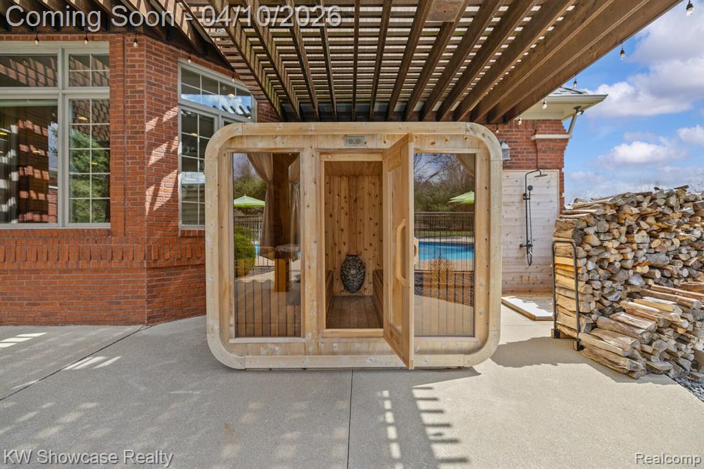 2901 Vero Drive, Highland, MI 48356 — Photo 13