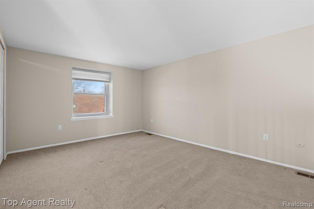 5095 Crooks Road, 1, Royal Oak, MI 48073 — Photo 15