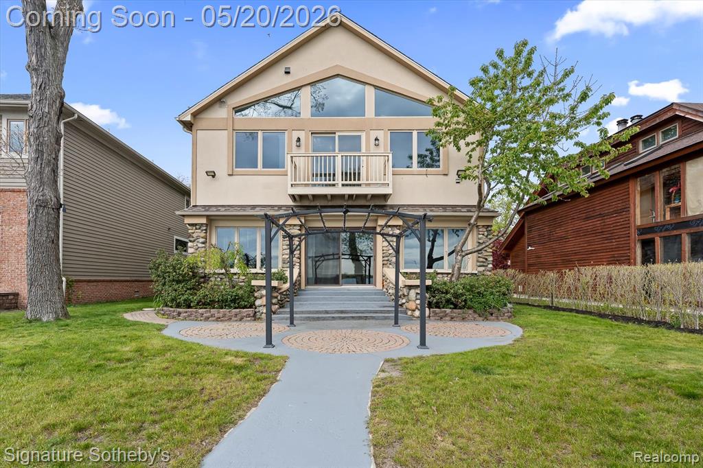 727 McDougal Drive, Waterford, MI 48327