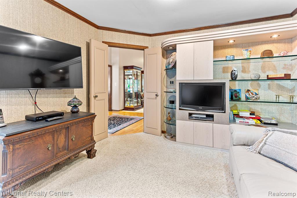 7207 Creeks Bend Drive, West Bloomfield, MI — Photo 20