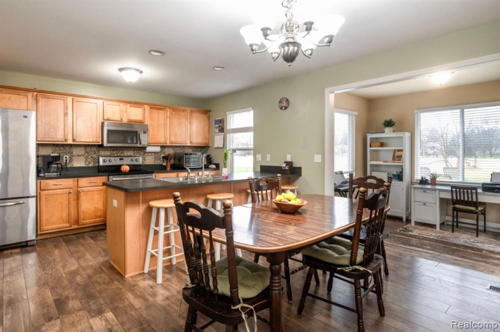 809 BROWER Road, Fowlerville, MI 48836 — Photo 10